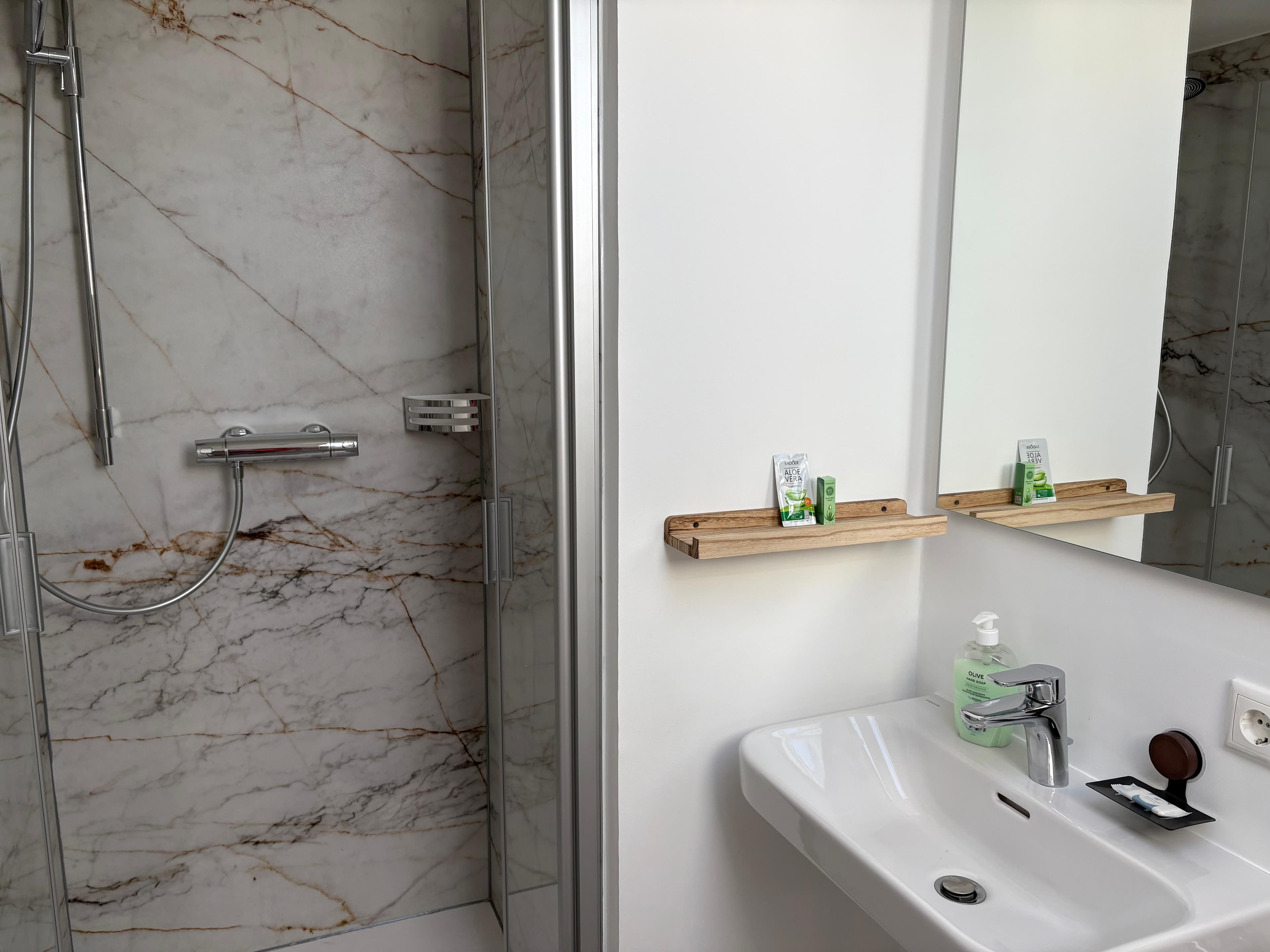 Badezimmer.jpeg