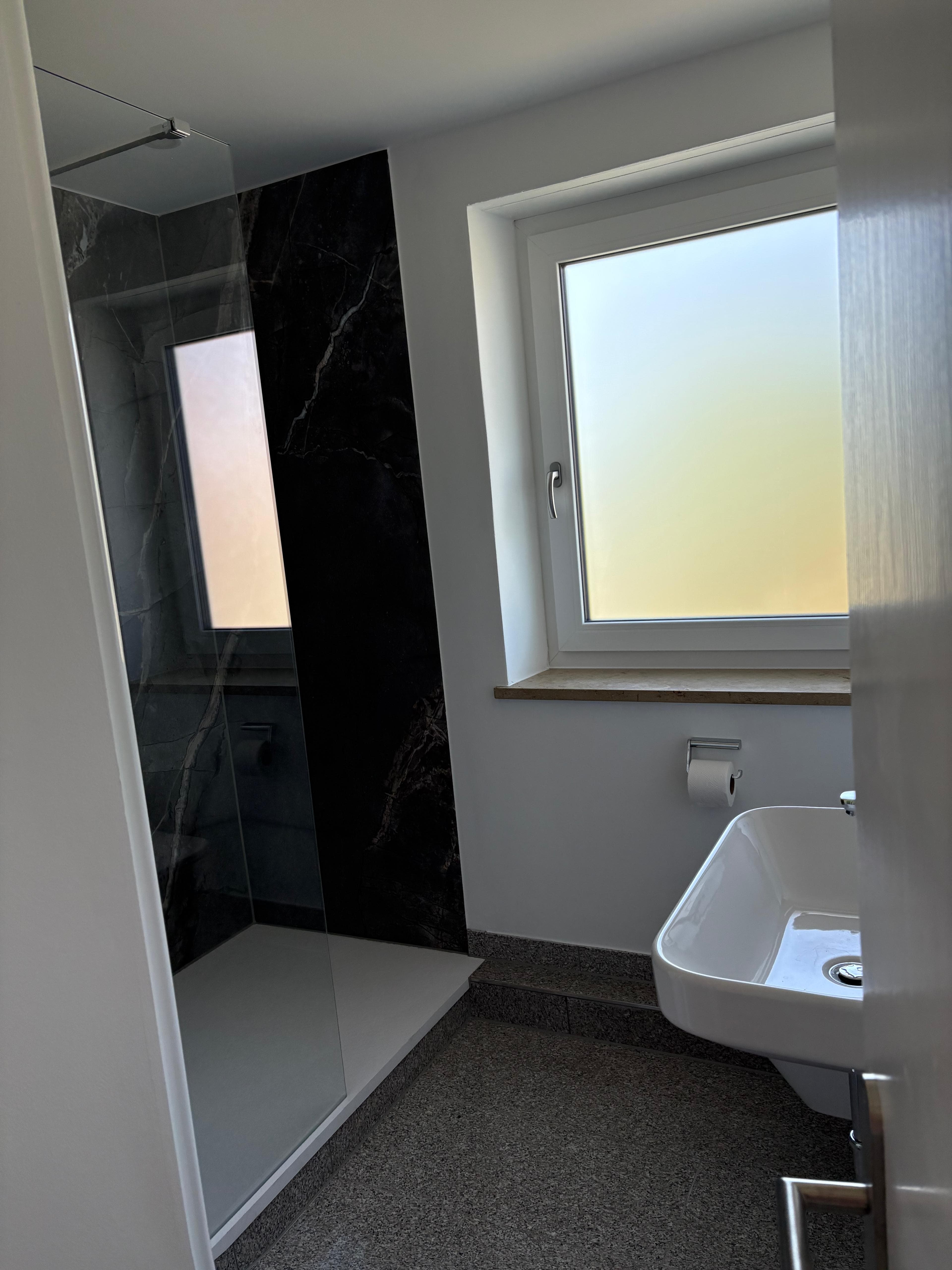 Badezimmer.jpeg